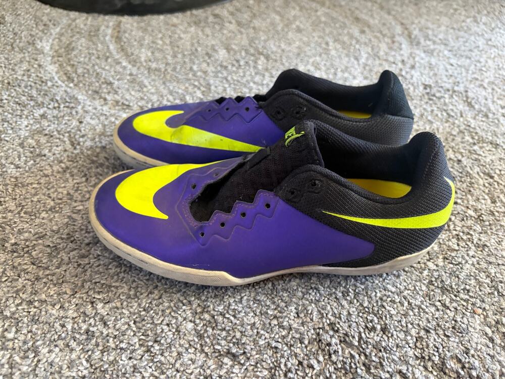 Nike youth 3.5 purple turf cleats